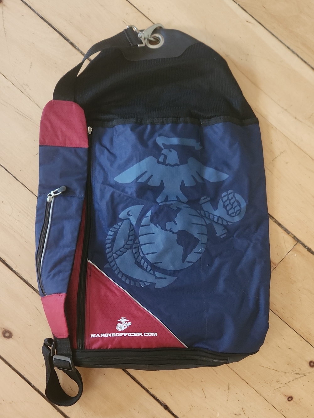 Licensed USMC Marines barrel bag backp